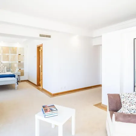 Luxury W Stunning Sea Views Marina Villa *
